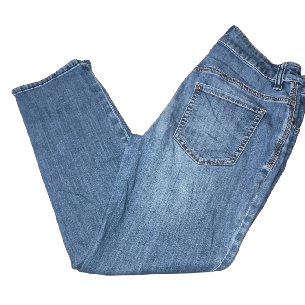 Chico's Platinum Straight Leg Jeans Size 00 (US Size 2)